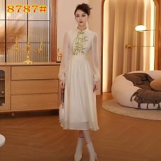 批发新中式国风气质显瘦长裙女2026春秋新款重工<b class='q'>刺绣</b>高级感别致<b class='q'>连衣裙</b>