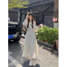 批发温柔风露肩仿天丝垂坠感<b class='q'>连衣裙</b>女长袖气质收腰显瘦裙子