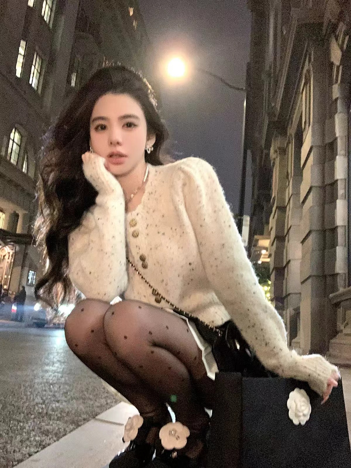 Qiu Rouyao's new spring style round neck floral dot knitted cardigan, loose and slim design, small fragrant style short sweater for women