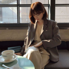 批发2025早秋新款纯色短款学院风西装<b class='q'>外套</b>女<b class='q'>气质</b>显瘦休闲韩版风上衣女