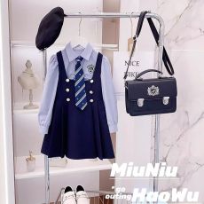 批发<b class='q'>女童</b>jk<b class='q'>套</b>装春秋季2025新款洋气时髦学院风儿童<b class='q'>背带裙</b>子衬衫两件套