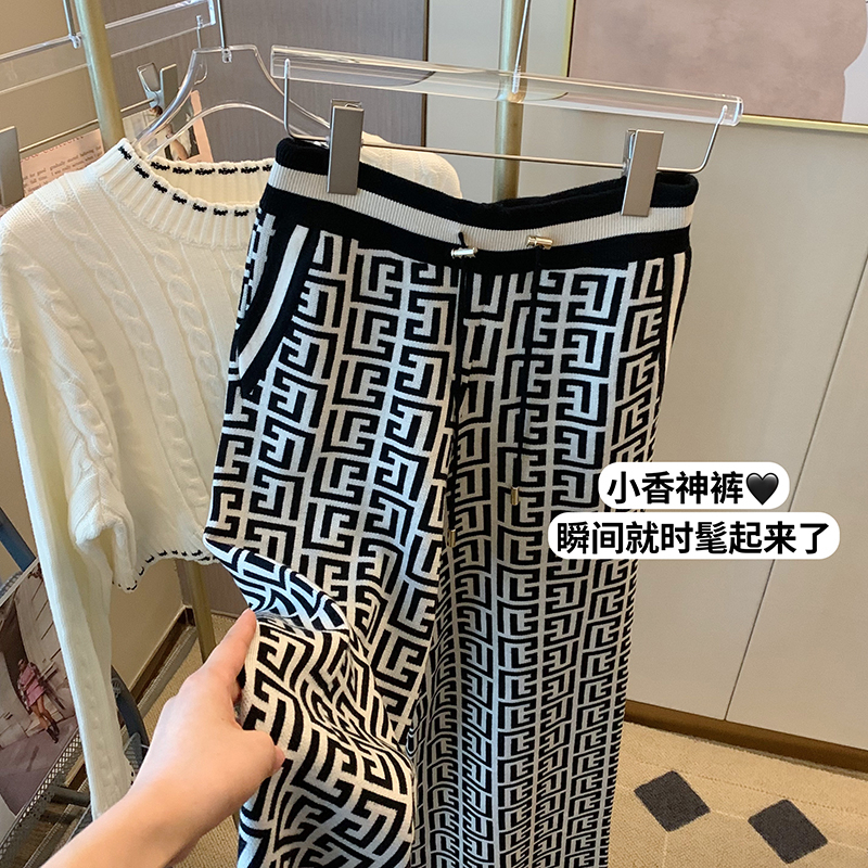 設計感復古針織闊腿褲女高級2024新款高腰垂感氣質顯瘦休閒直筒褲