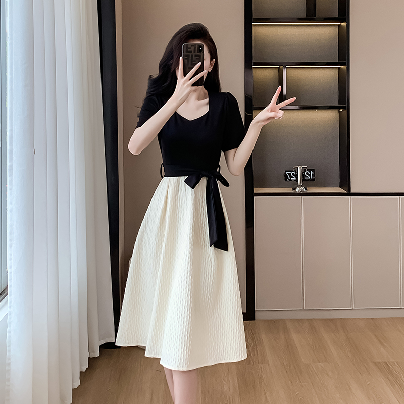 실사 2026 여름 드레스 프랑스식 그는 벤 바람 디자인 센스 광장 칼라 여성 드레스 패치워크 색상 하이웨이스트 슬림해 보이는 한 마디 롱 스커트