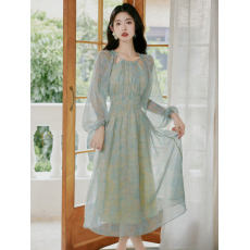 批发实拍   镂空挂脖泡泡袖碎花<b class='q'>连衣裙</b> 收腰气质超仙长裙 +40