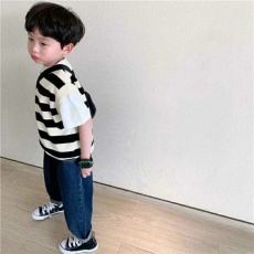 批发中大<b class='q'>儿童</b>条纹针织<b class='q'>马甲</b>秋冬新款男女童洋气叠穿毛衣<b class='q'>背心</b>鹿毛绒坎肩