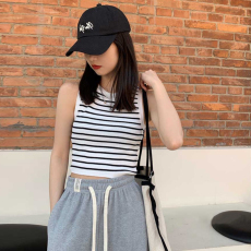 批发夏装2026<b class='q'>韩版</b>复古圆领修身条纹针织背心女内搭外穿短款无袖上衣潮