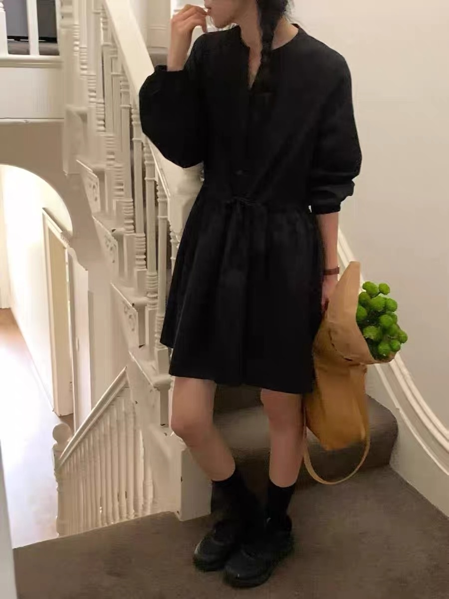 Fashionable drawstring waisted shirt-style Korean style dress that has been popular on Instagram