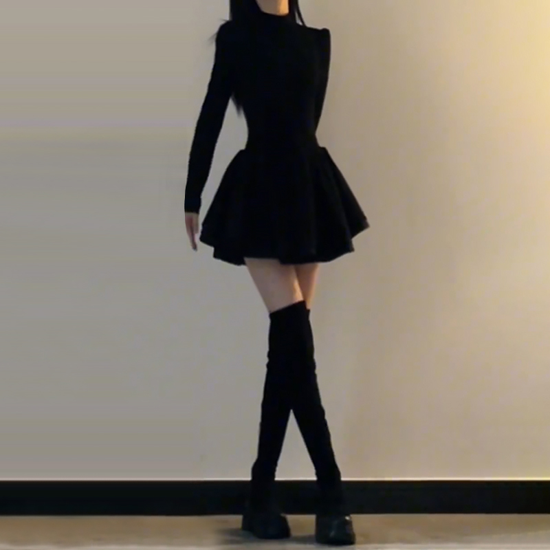 小個子黑色針織連衣裙子2024春冬季新款女裝新年戰袍內搭打底短裙