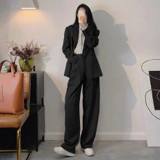 批发2026秋冬新款韩系松弛感黑色<b class='q'>西装</b>套装<b class='q'>女</b>宽松廓形垂感阔腿裤<b class='q'>两件</b>套
