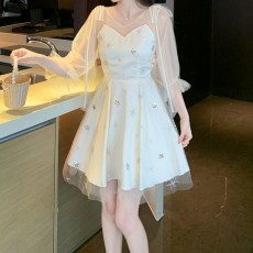 批发小个子晚<b class='q'>礼服</b>裙女高级感高端轻奢小众短款生日成人礼香槟色<b class='q'>伴娘</b>服