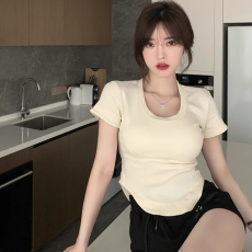 批发<b class='q'>夏季</b>设计感显瘦纯欲性感u领短袖t恤女大码不规则短款小众上衣
