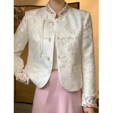 批发新中式女装国风白色上衣女2025春秋新款高级感唐装盘扣高端短外套