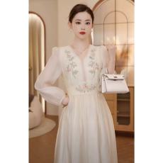 批发阔太太高档气质春季国风经典时尚气质刺绣连衣长裙女