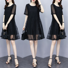 批发2026夏新款大码<b class='q'>绣花</b>网纱拼接中长款宽松显瘦胖MM<b class='q'>连衣裙</b>