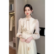 批发2026春季新款气质名媛拼接收腰遮肉重工刺绣长袖<b class='q'>连衣裙</b>女