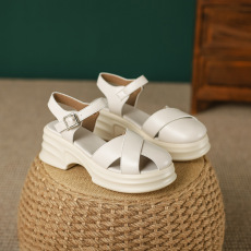 批发2024夏季新款厚底平底凉鞋女罗马鞋<b class='q'>学院</b><b class='q'>风洞</b>洞鞋货号