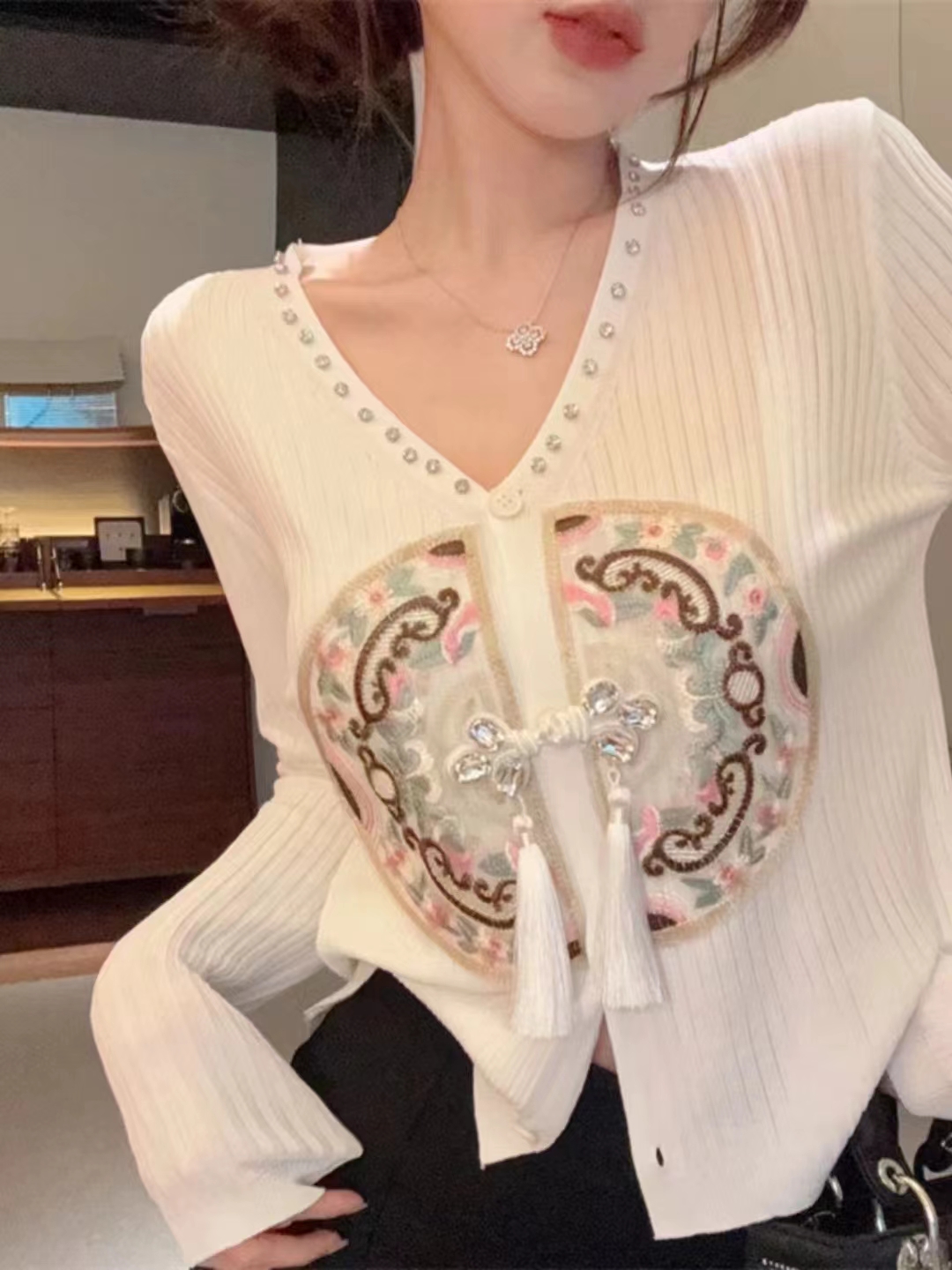 新中式國風上衣女裝重工鑲鑽刺繡空調衫防曬衣減齡針織開衫小外套