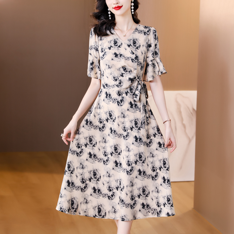 RY491# 年轻妈妈夏装连衣裙气质2024新款时尚高贵中老年女人夏季收腰裙子