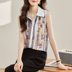 批发实拍高端缎面2026新款女仿<b class='q'>真丝</b><b class='q'>背心</b>衬衫领无袖印花宽松上衣