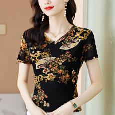 批发实拍2026夏季新款打底衫女V领短袖套头T恤网纱印花修身气质上衣