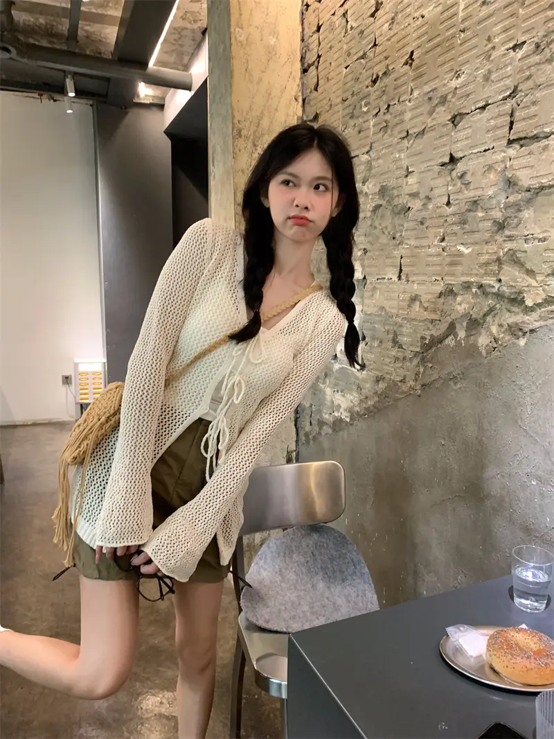 V넥 끈 디테일 가디건 상세 이미지 7