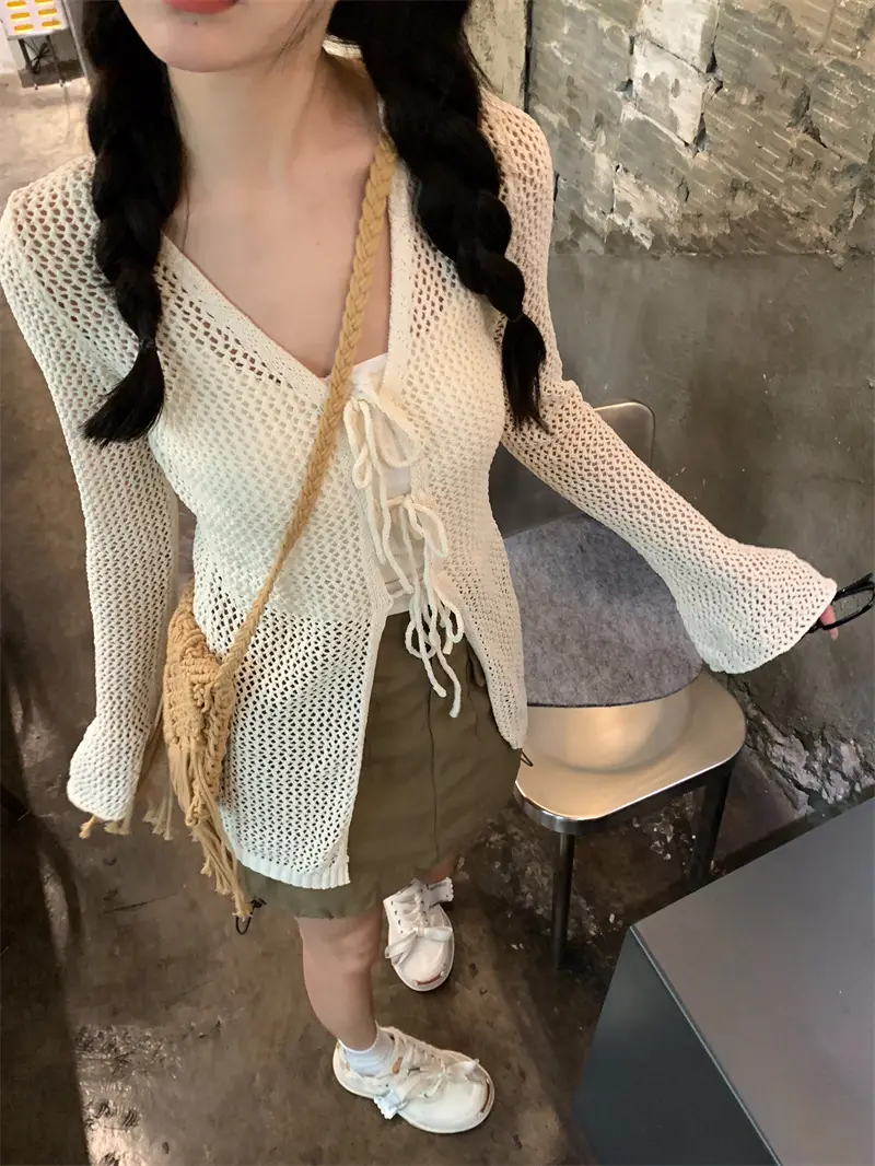 V넥 끈 디테일 가디건 상세 이미지 8