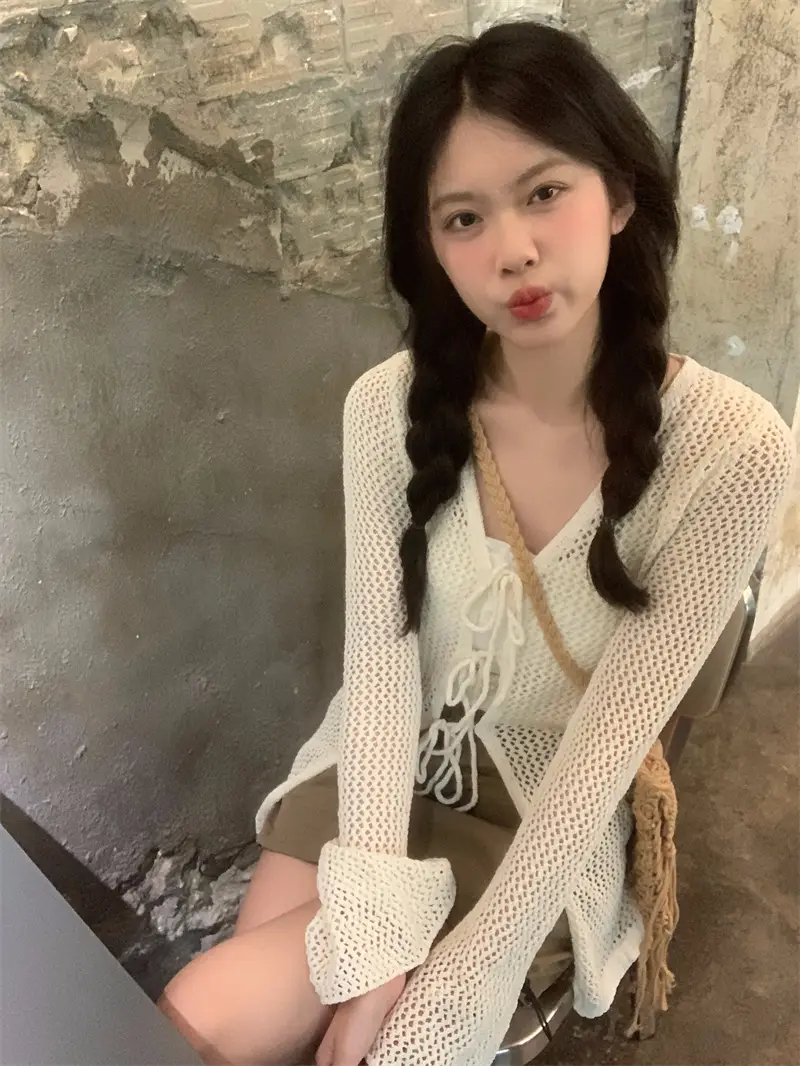 V넥 끈 디테일 가디건 상세 이미지 9