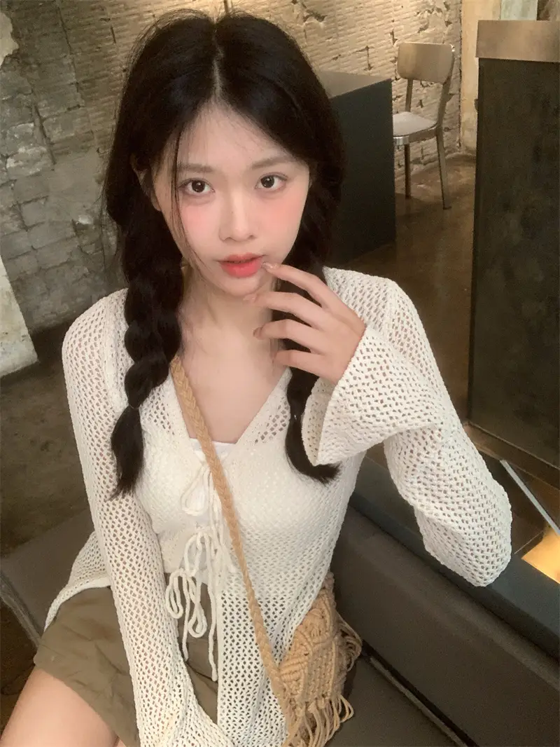 V넥 끈 디테일 가디건 상세 이미지 11