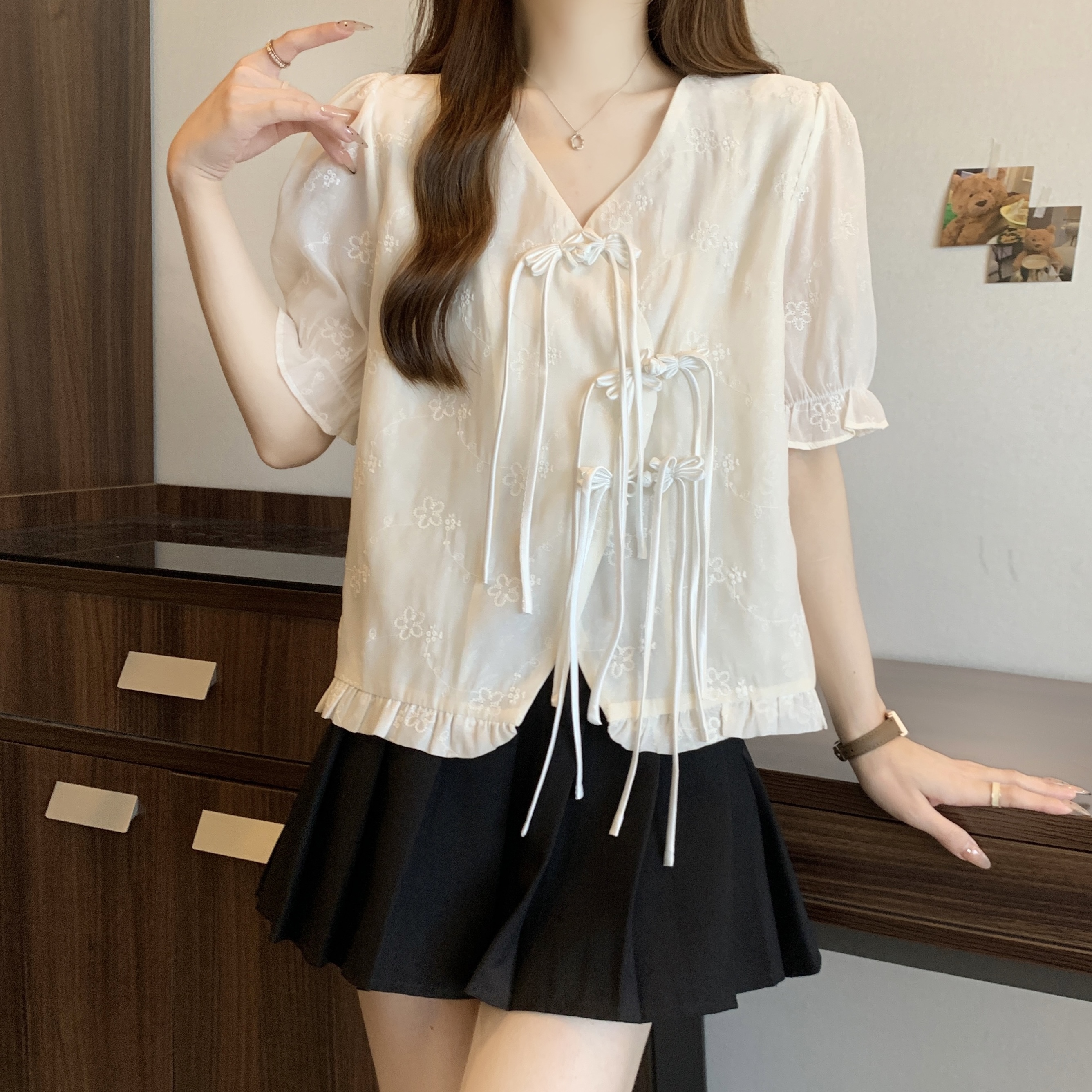 지방 mm 새로운 중식 여성 의류 V넥 단추 셔츠 여름 빅 사이즈 표지 배 셔츠 반팔 국풍 맨위