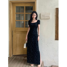 批发实拍大码女装法式碎花连衣裙女胖mm新款垂坠感开叉包臀吊带长裙