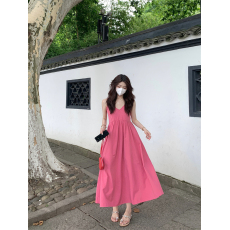 批发实拍实价#显白吊带裙玫红色交叉露背小个子高腰<b class='q'>连衣裙</b>度假风夏