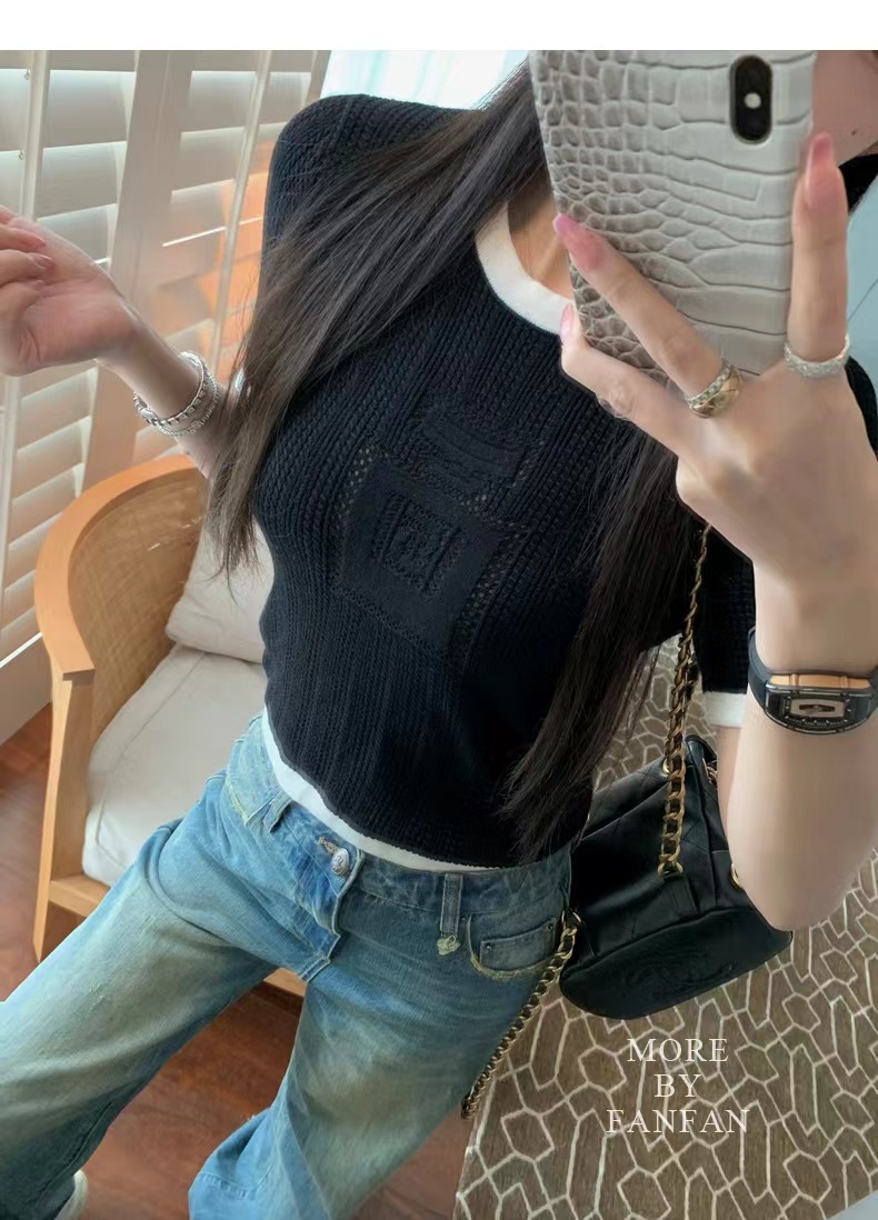 早安樊樊 香水瓶元素鏤空針織短袖女早春撞色領學院感減齡百搭T恤