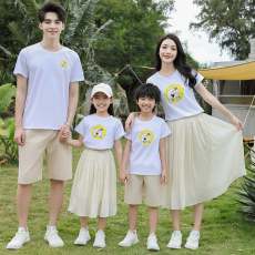 批发高端<b class='q'>亲子装</b>一家三口夏装卡通新款潮度假沙滩<b class='q'>母女</b>装t恤半身裙套装