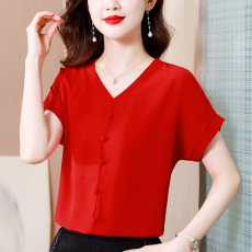 批发实拍2026年夏季新款T恤女短袖V领宽松洋气简约纯色显瘦<b class='q'>妈妈装</b>上衣