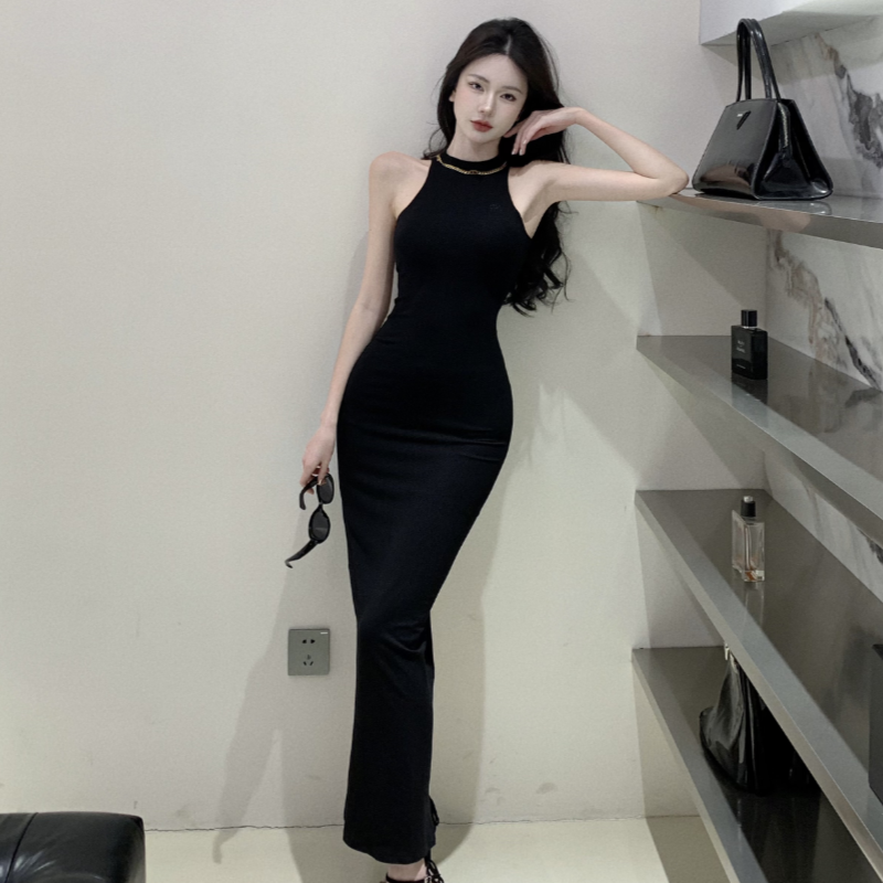 Actual shot of new retro sexy halterneck dress for women with design sleeveless back slit high waist slim bottoming skirt