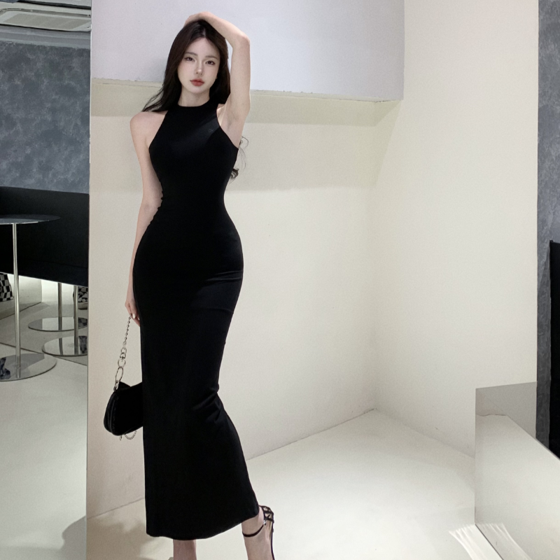 Actual shot of new retro sexy halterneck dress for women with design sleeveless back slit high waist slim bottoming skirt