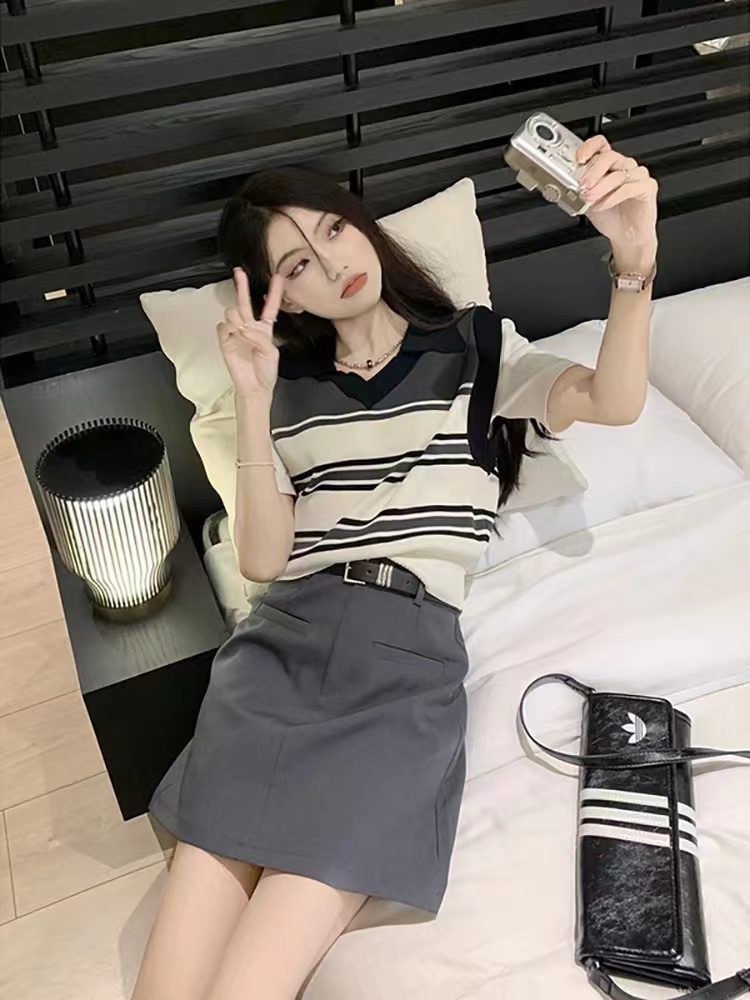 假兩件針織衫女裝夏季新款復古條紋polo領小眾設計感短袖上衣