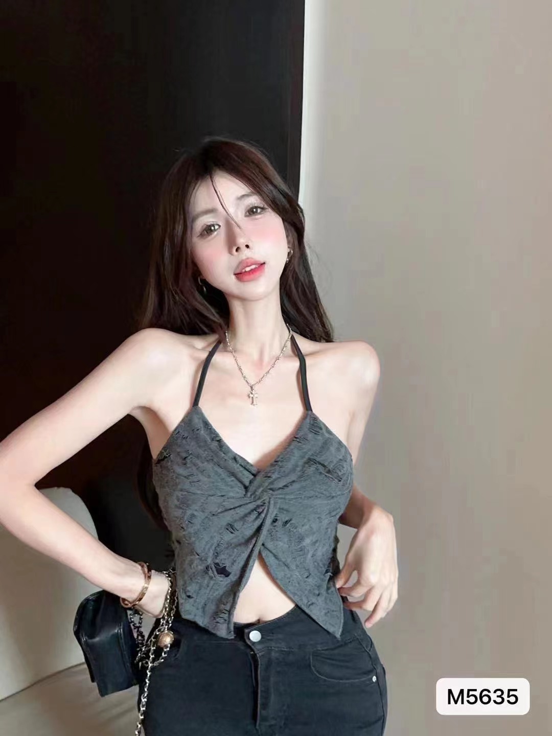 2024夏季新款甜心少女掛脖性扭結開叉露臍吊帶