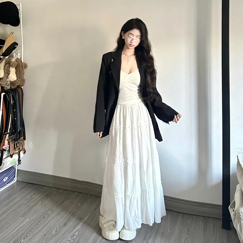 黑色西裝外套女裝2024年早春季新款職業套裝休閒西服吊帶半身裙子