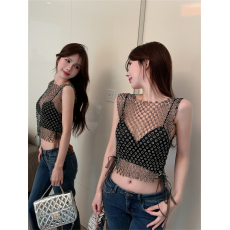 批发实拍夏季圆领镶钻拼接镂空<b class='q'>蕾丝</b>套头背心配性感<b class='q'>裹</b><b class='q'>胸</b>吊带洋气两件套