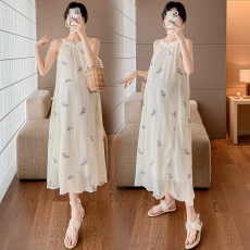 批发有货 实拍 2026孕妇<b class='q'>连衣裙</b>夏季新品刺绣挂脖露肩无袖孕妇裙子