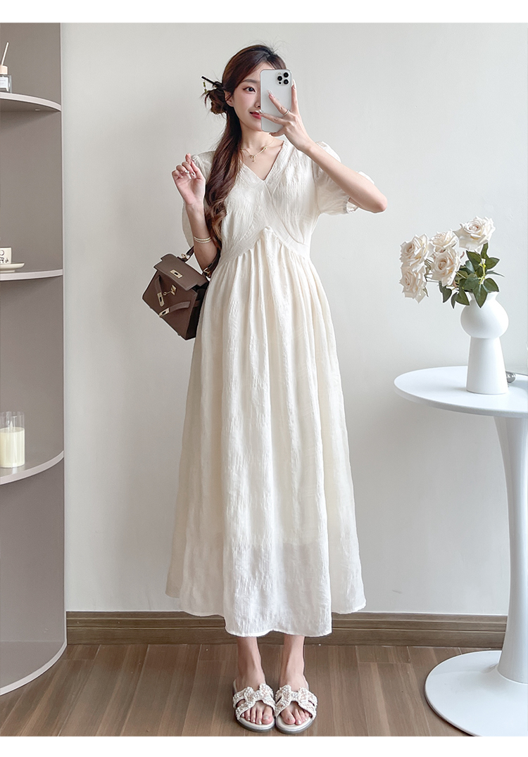 实拍夏季新款法式复古温柔风长裙v领褶皱气质孕妇连衣裙女有视频