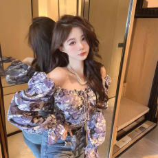 批发<b class='q'>欧美</b>设计上衣薄款泡泡辣妹碎花长袖秋冬新款性感短款<b class='q'>欧美</b>风法式
