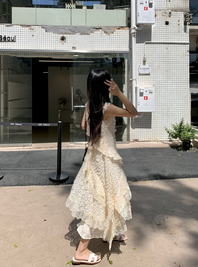 Real shot of Floating Clouds and White Day Lace Dress with Flying Sleeves Cake Dress Square Neck Long Dress