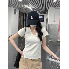 批发40支94棉精梳棉直播品质辣妹短袖T恤2024年紧身V领露锁骨基础上衣