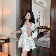 批发实拍~大码胖mm温柔风一字肩泡泡袖连衣裙新款收腰碎花公主蓬蓬裙