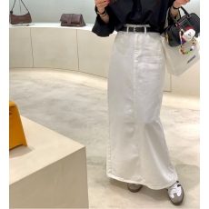 批发已出货    高腰后开叉牛仔半身裙