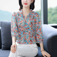 批发实拍雪纺<b class='q'>衬衫</b>新款复古港味气质桑蚕丝上衣女士百搭小衫宽松遮肚子