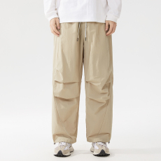 批发实拍春季新款<b class='q'>简约</b>褶皱分割伞兵裤阔腿直筒裤