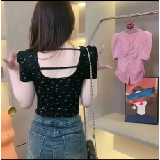 批发ADD十三行2025早春<b class='q'>碎花</b>露背打底衫短袖上衣设计感搭配牛仔裤T恤女